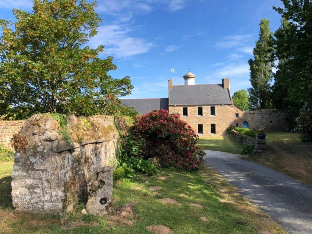 Les Ecolodges Sous Le Phare Louannec Exteriör bild