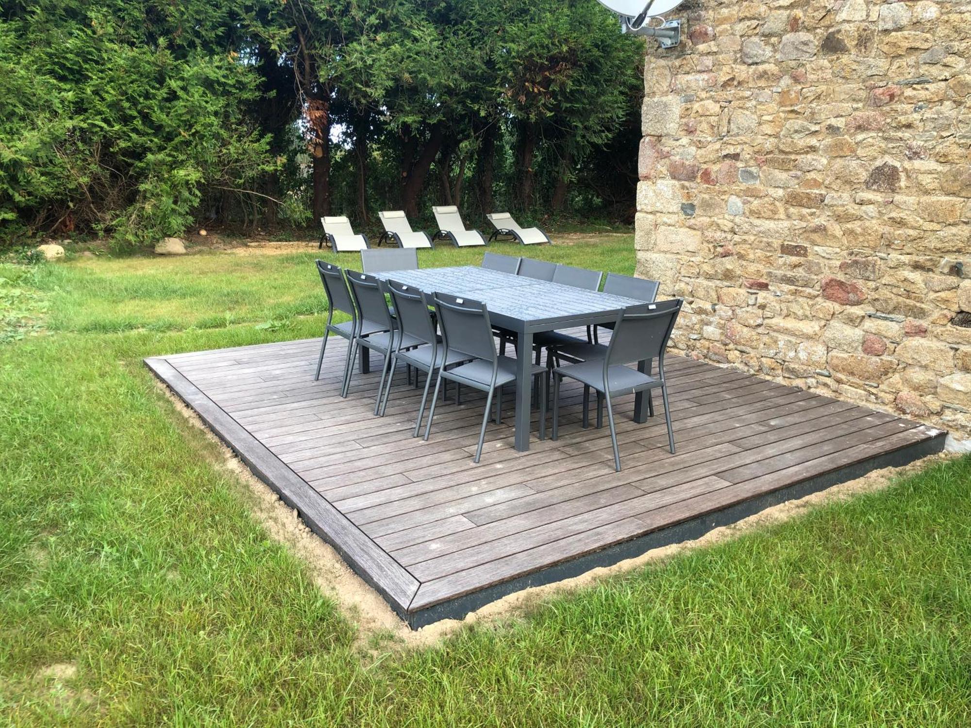 Les Ecolodges Sous Le Phare Louannec Exteriör bild